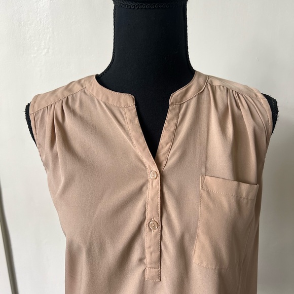 Forget 21 Nude Sleeveless Blouse - Picture 3 of 7